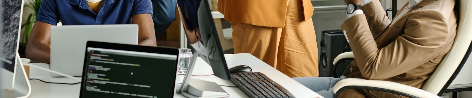 This is an image in an article about effective office layout planning by Jaxwox.